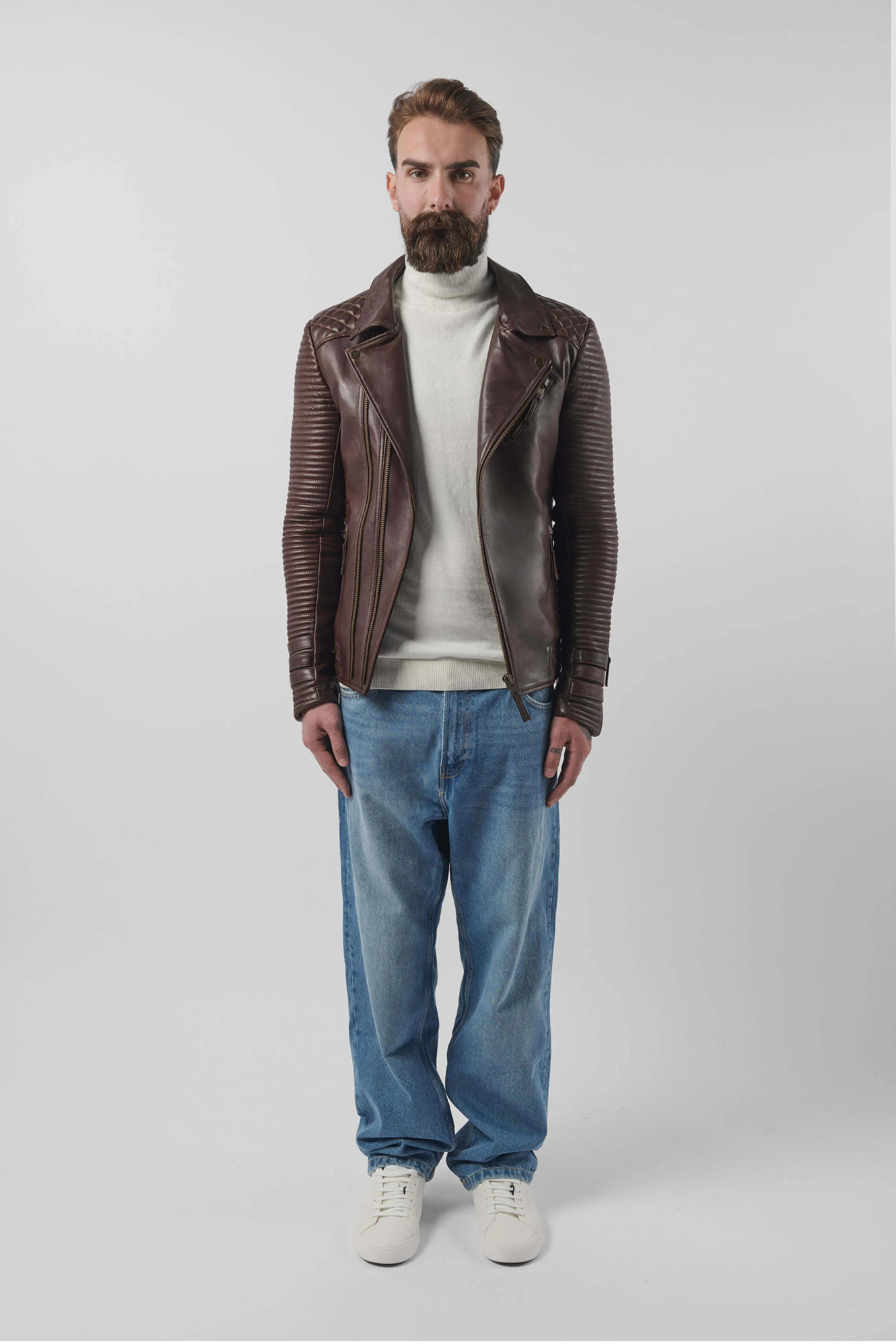THE ALEXANDER 3.0 ANTIQUE BROWN TALL